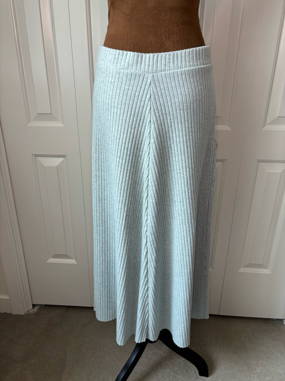 Zara Seafoam Ribbed Knit Maxi Skirt, Size Large - Picture 7 of 10